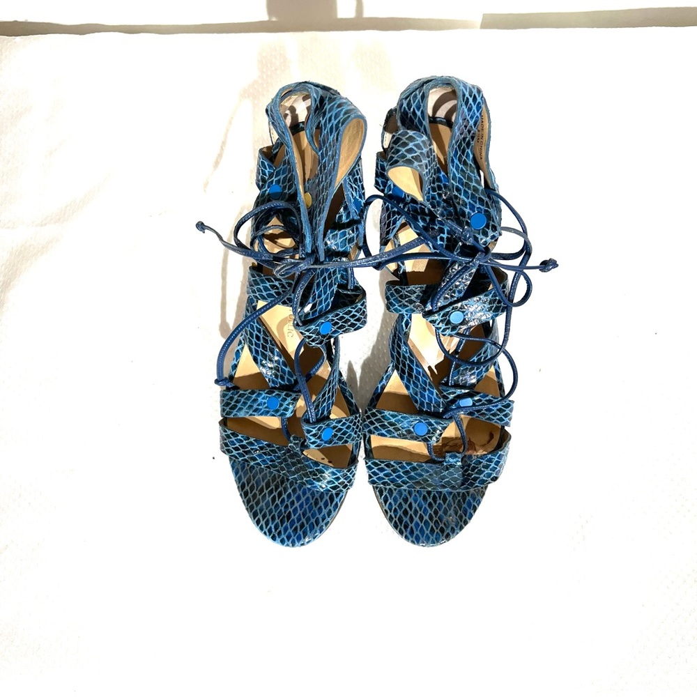 BANANA REPUBLIC HEELS - Picture 2 of 14